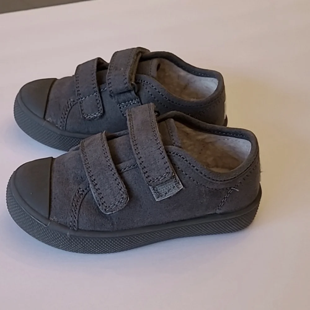 Carter's Unisex Rosco Sherpa Lined Sneaker 6 toddler